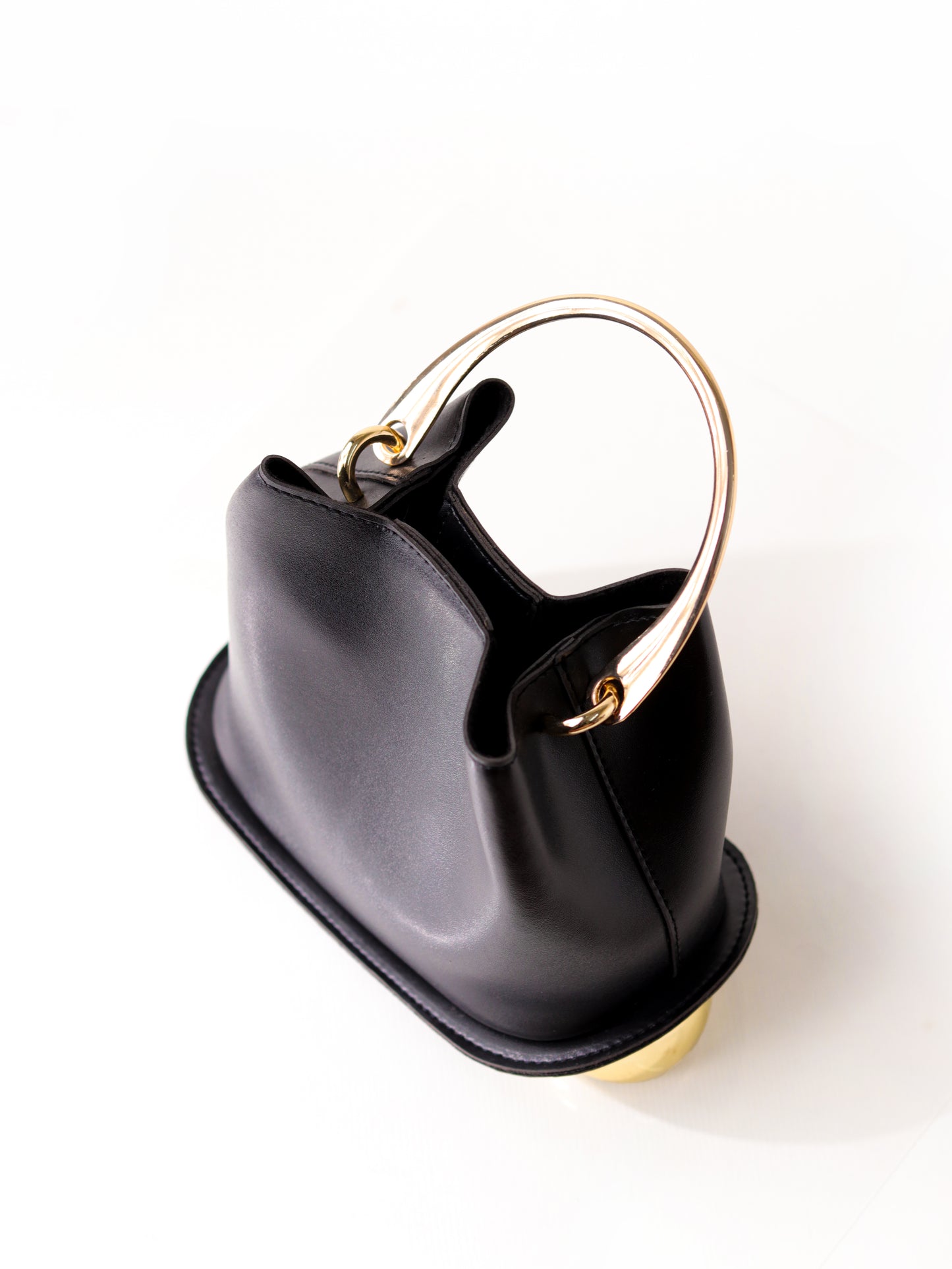 The heeled bag