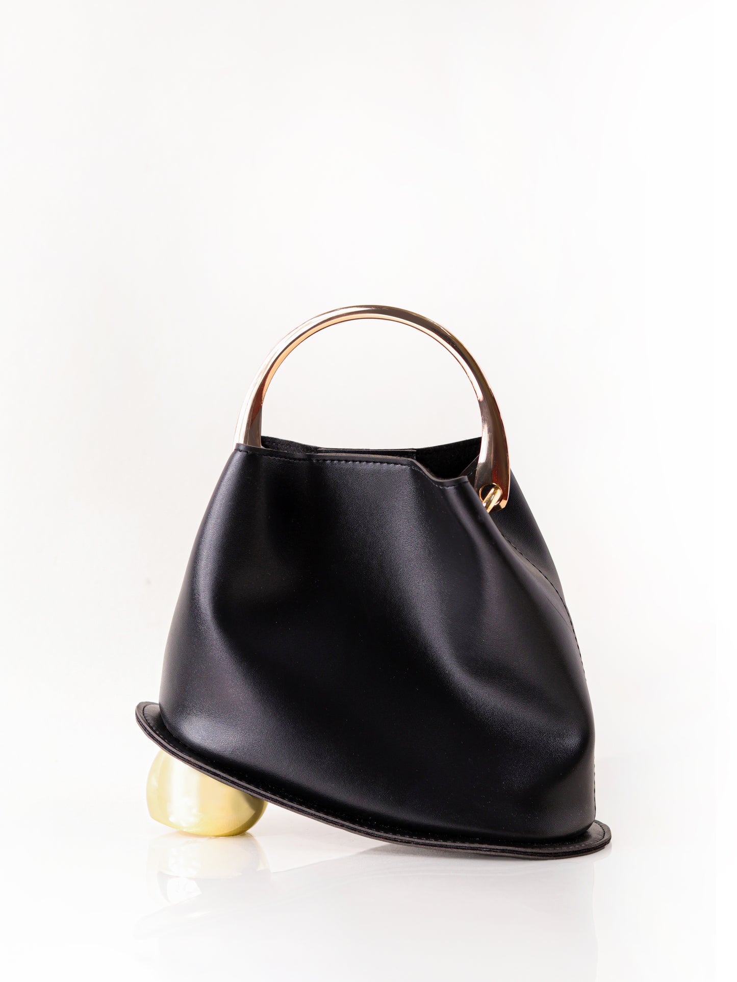 The heeled bag